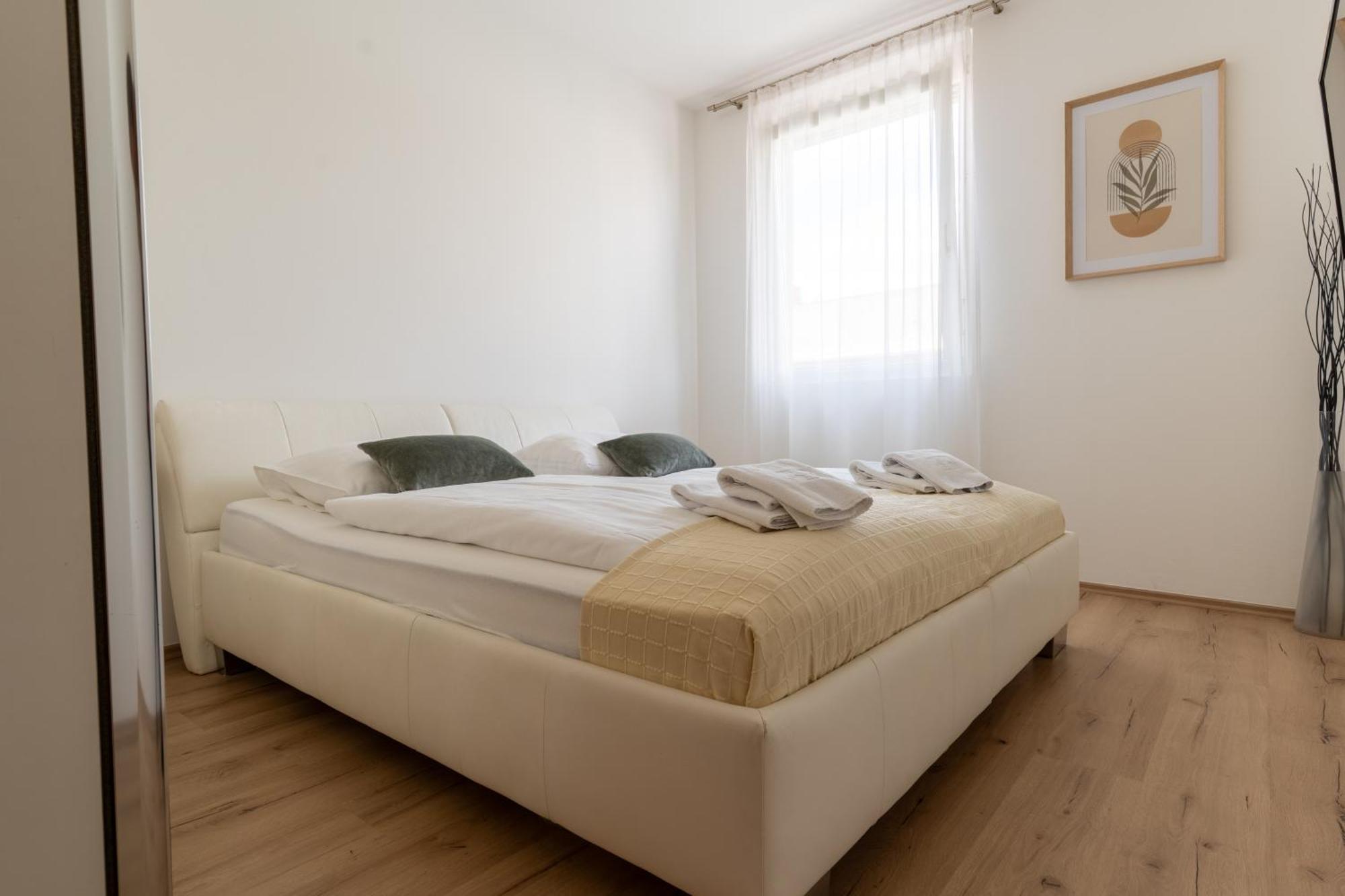Apartment Klagenfurt Center With Free Parking - Ring41 Klagenfurt am Woerthersee Kültér fotó